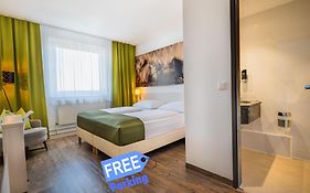 فندق لايف فيينا إيربورت